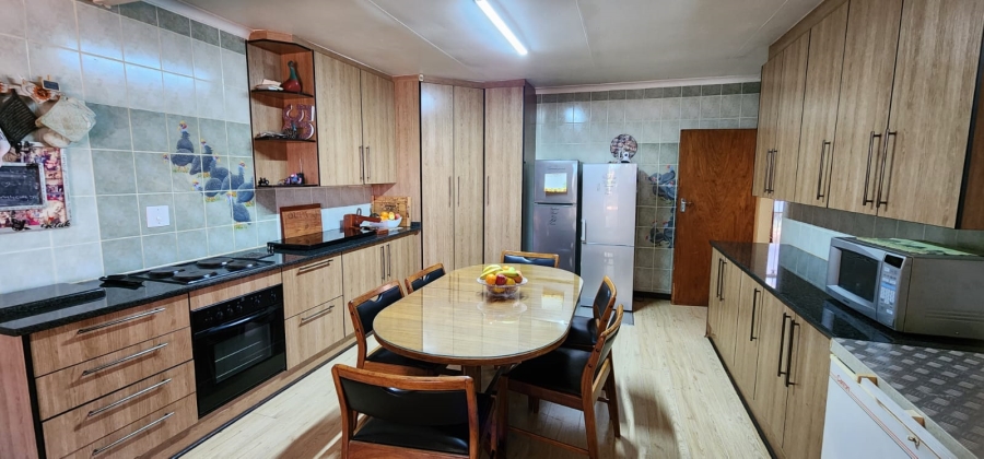 5 Bedroom Property for Sale in Winternest Gauteng