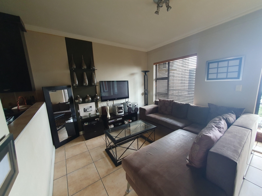 To Let 2 Bedroom Property for Rent in Morningside Gauteng