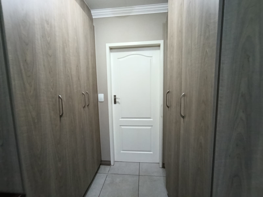 3 Bedroom Property for Sale in Amberfield Gauteng