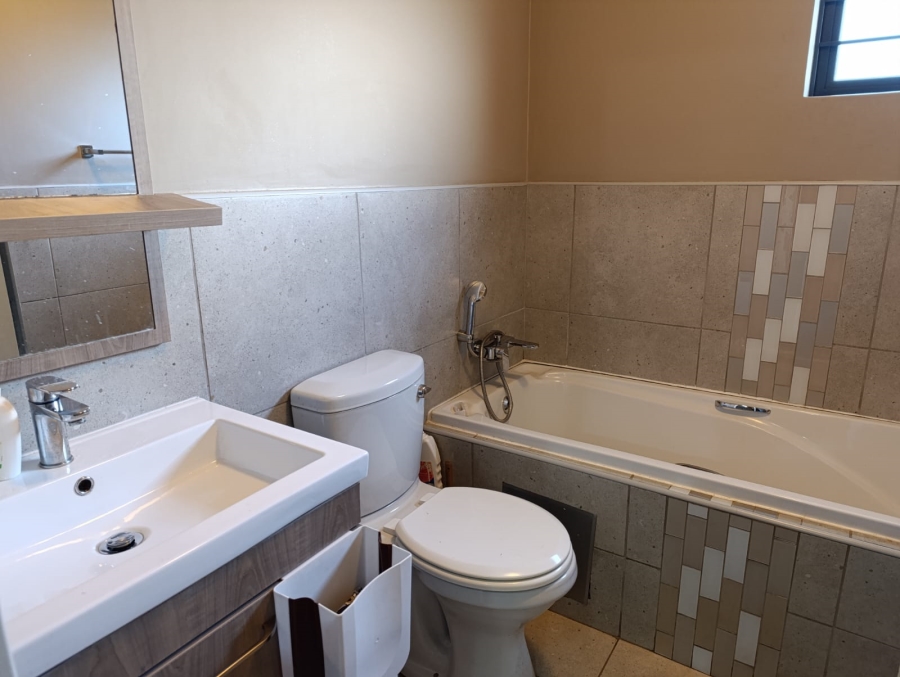 3 Bedroom Property for Sale in Amberfield Gauteng