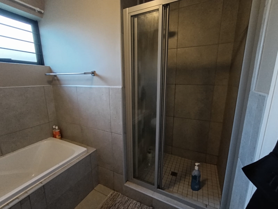 3 Bedroom Property for Sale in Amberfield Gauteng