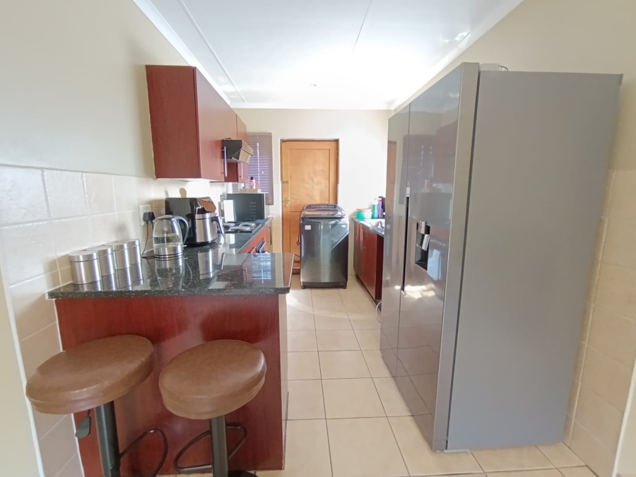 2 Bedroom Property for Sale in Kosmosdal Gauteng