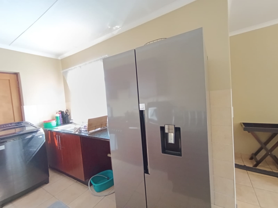 2 Bedroom Property for Sale in Kosmosdal Gauteng