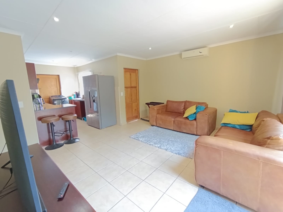 2 Bedroom Property for Sale in Kosmosdal Gauteng