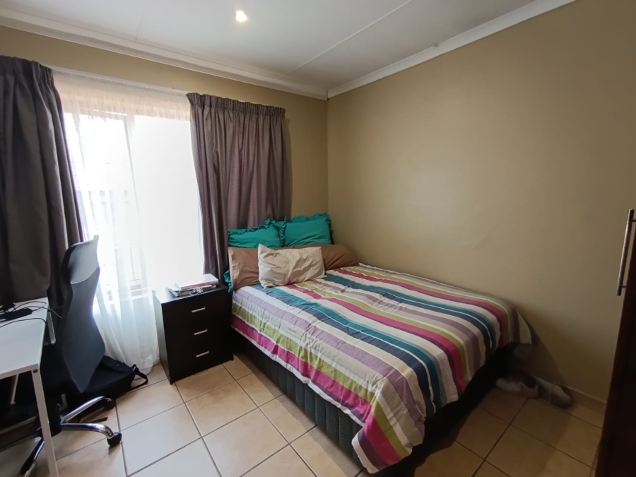 2 Bedroom Property for Sale in Kosmosdal Gauteng