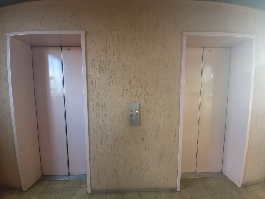 2 Bedroom Property for Sale in Pretoria Central Gauteng