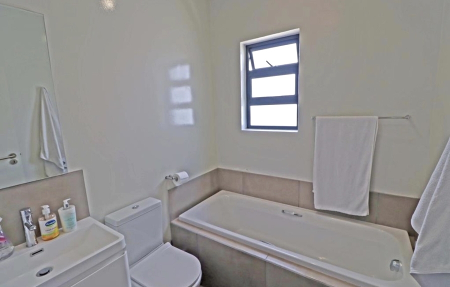 2 Bedroom Property for Sale in Bryanston Gauteng