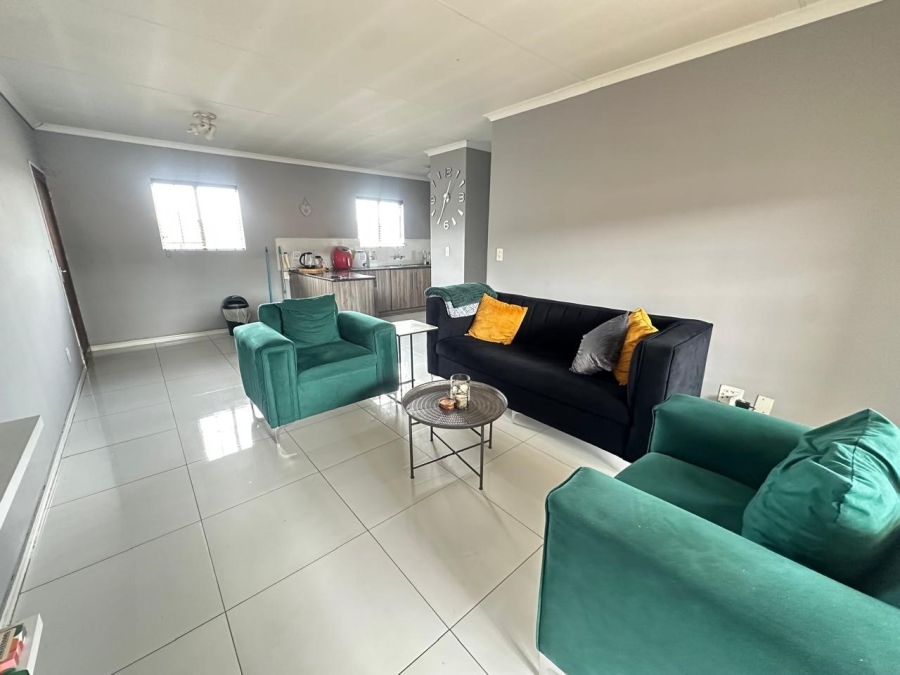 2 Bedroom Property for Sale in Monavoni Gauteng