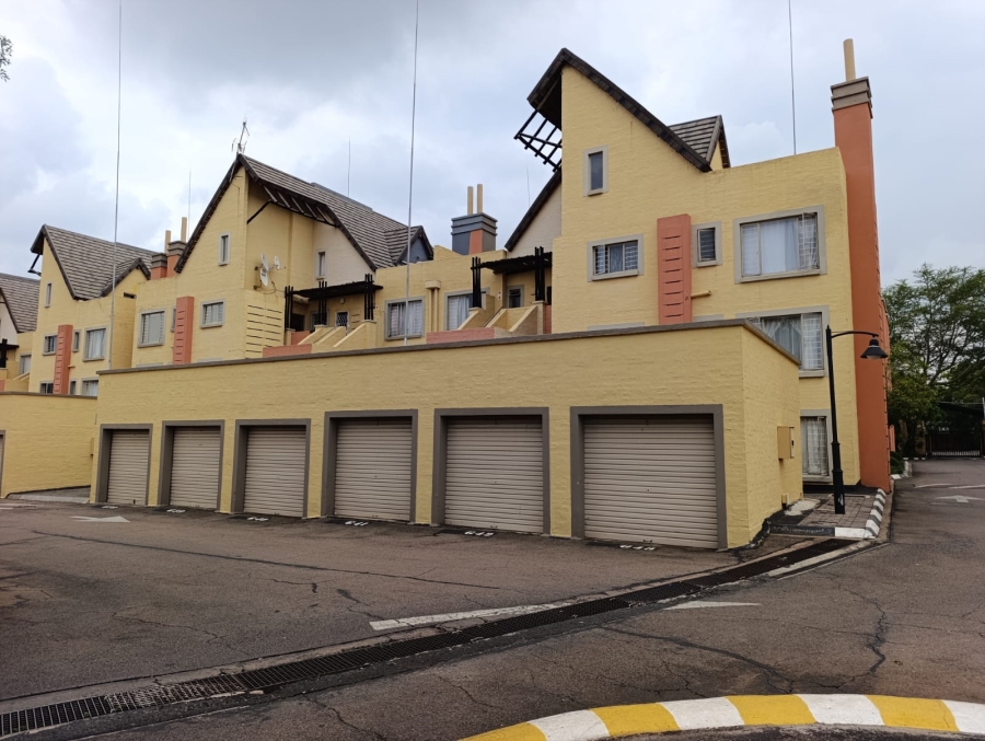 To Let 3 Bedroom Property for Rent in Clubview Gauteng