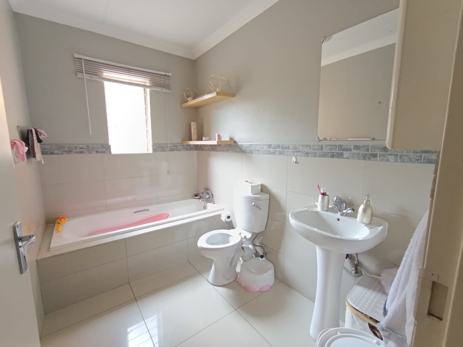 To Let 3 Bedroom Property for Rent in Clubview Gauteng