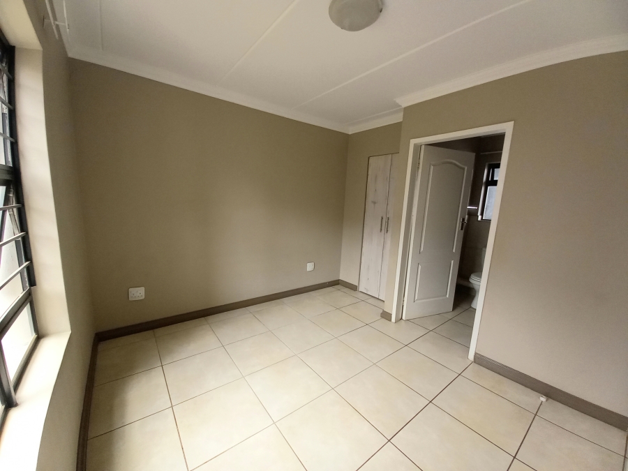 2 Bedroom Property for Sale in Amberfield Gauteng