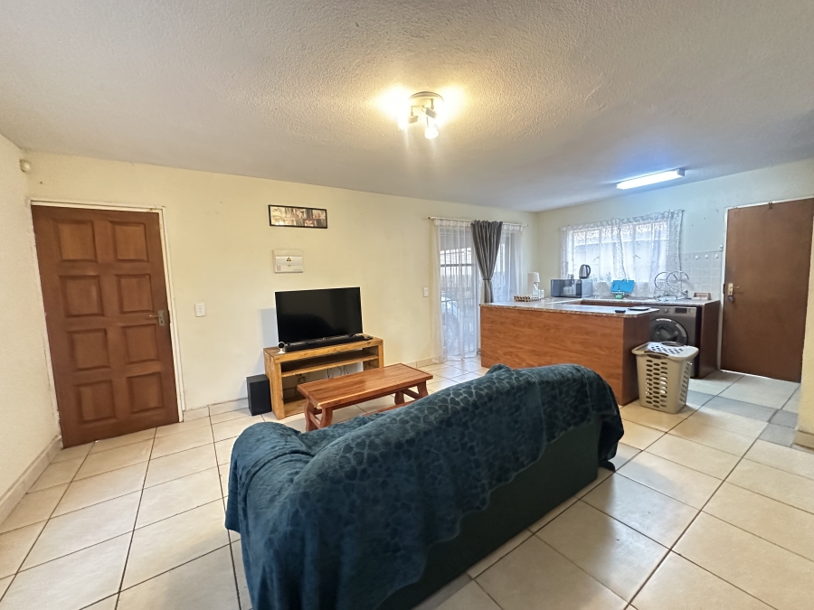 2 Bedroom Property for Sale in Kosmosdal Gauteng