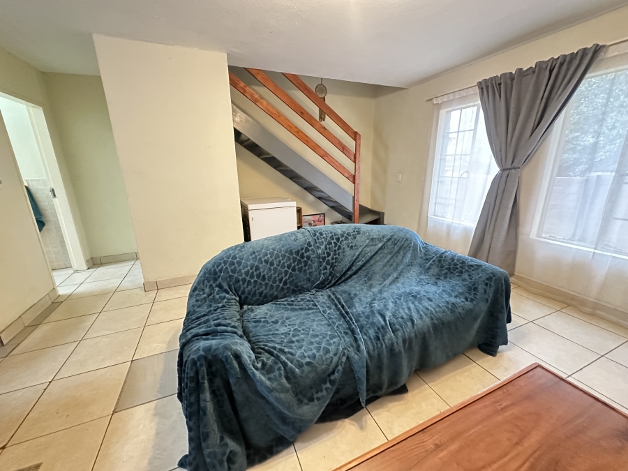 2 Bedroom Property for Sale in Kosmosdal Gauteng