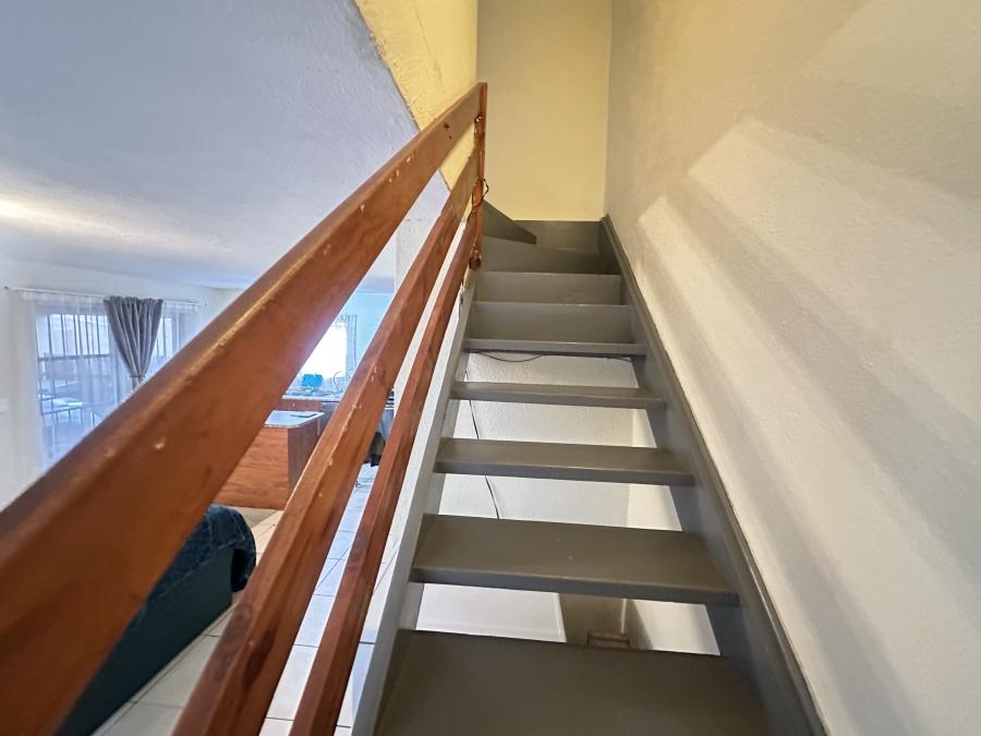 2 Bedroom Property for Sale in Kosmosdal Gauteng