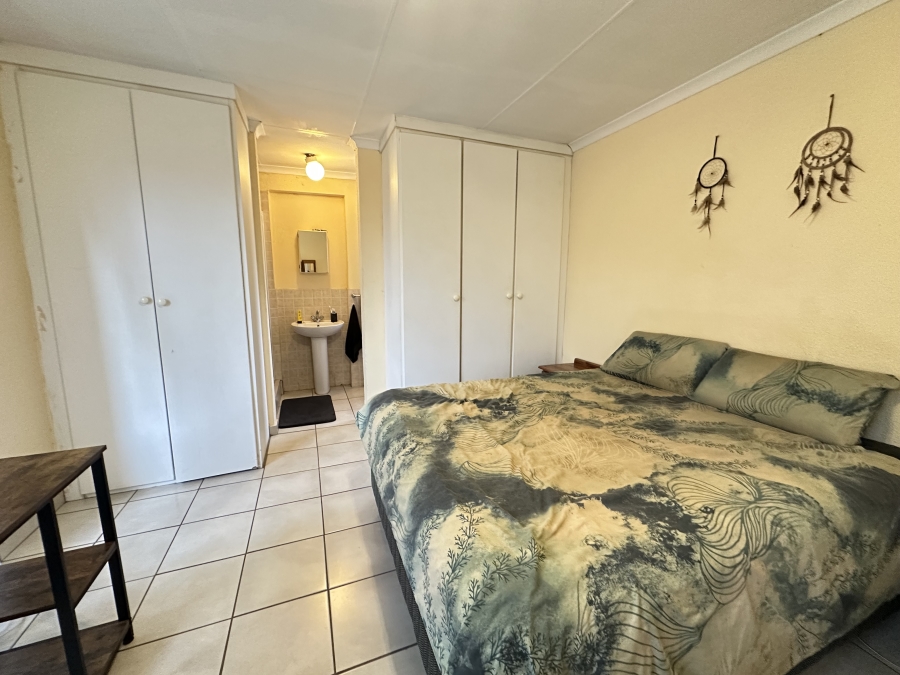 2 Bedroom Property for Sale in Kosmosdal Gauteng