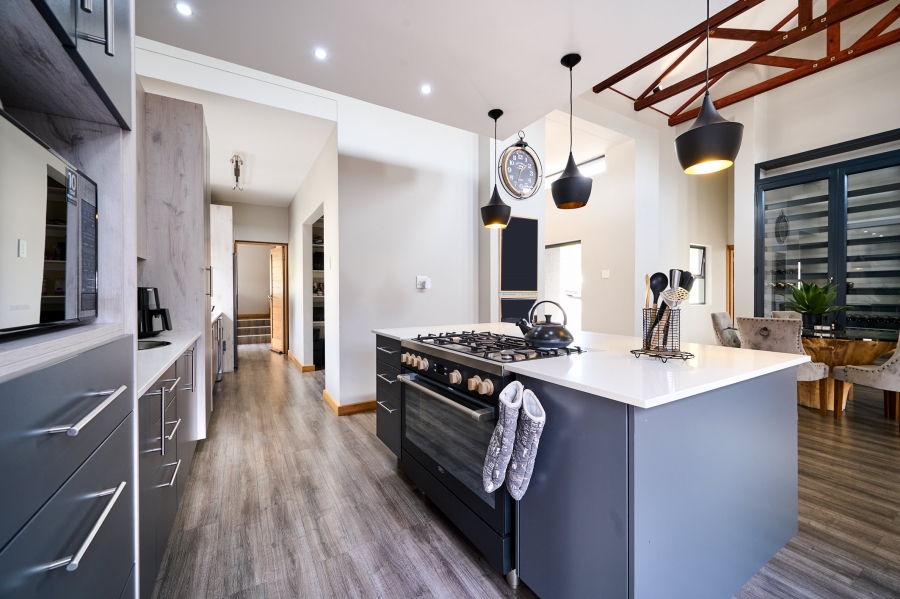 4 Bedroom Property for Sale in Copperleaf Estate Gauteng