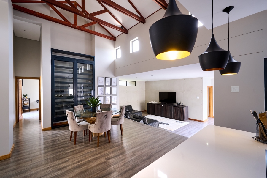 4 Bedroom Property for Sale in Copperleaf Estate Gauteng