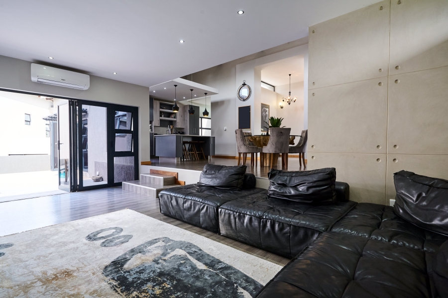 4 Bedroom Property for Sale in Copperleaf Estate Gauteng