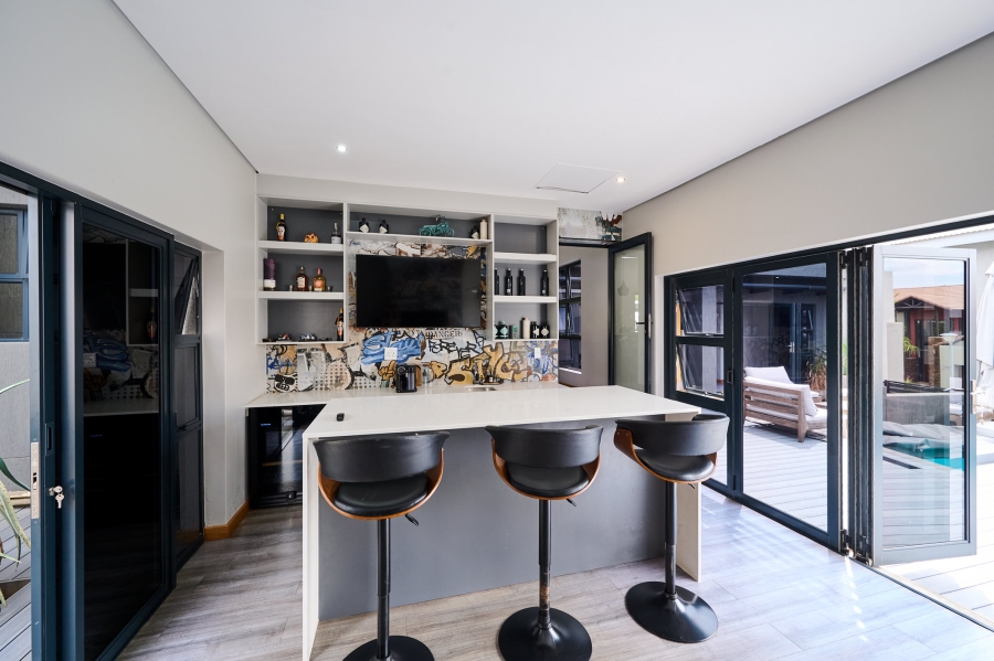 4 Bedroom Property for Sale in Copperleaf Estate Gauteng