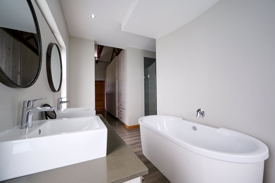 4 Bedroom Property for Sale in Copperleaf Estate Gauteng