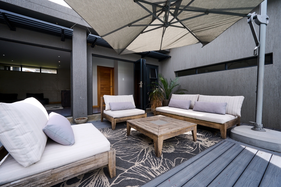 4 Bedroom Property for Sale in Copperleaf Estate Gauteng