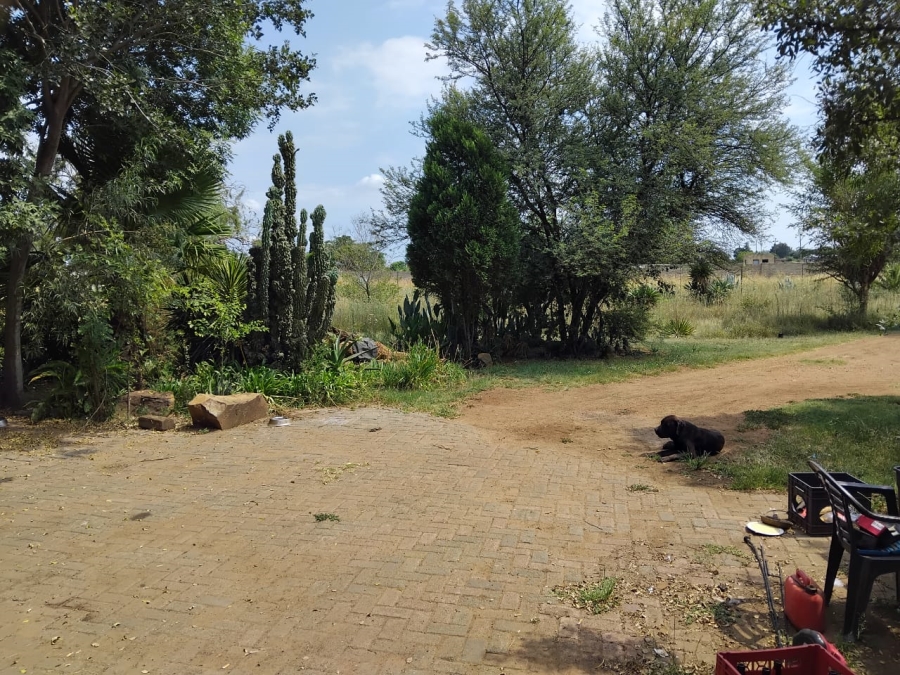 2 Bedroom Property for Sale in Theoville Gauteng