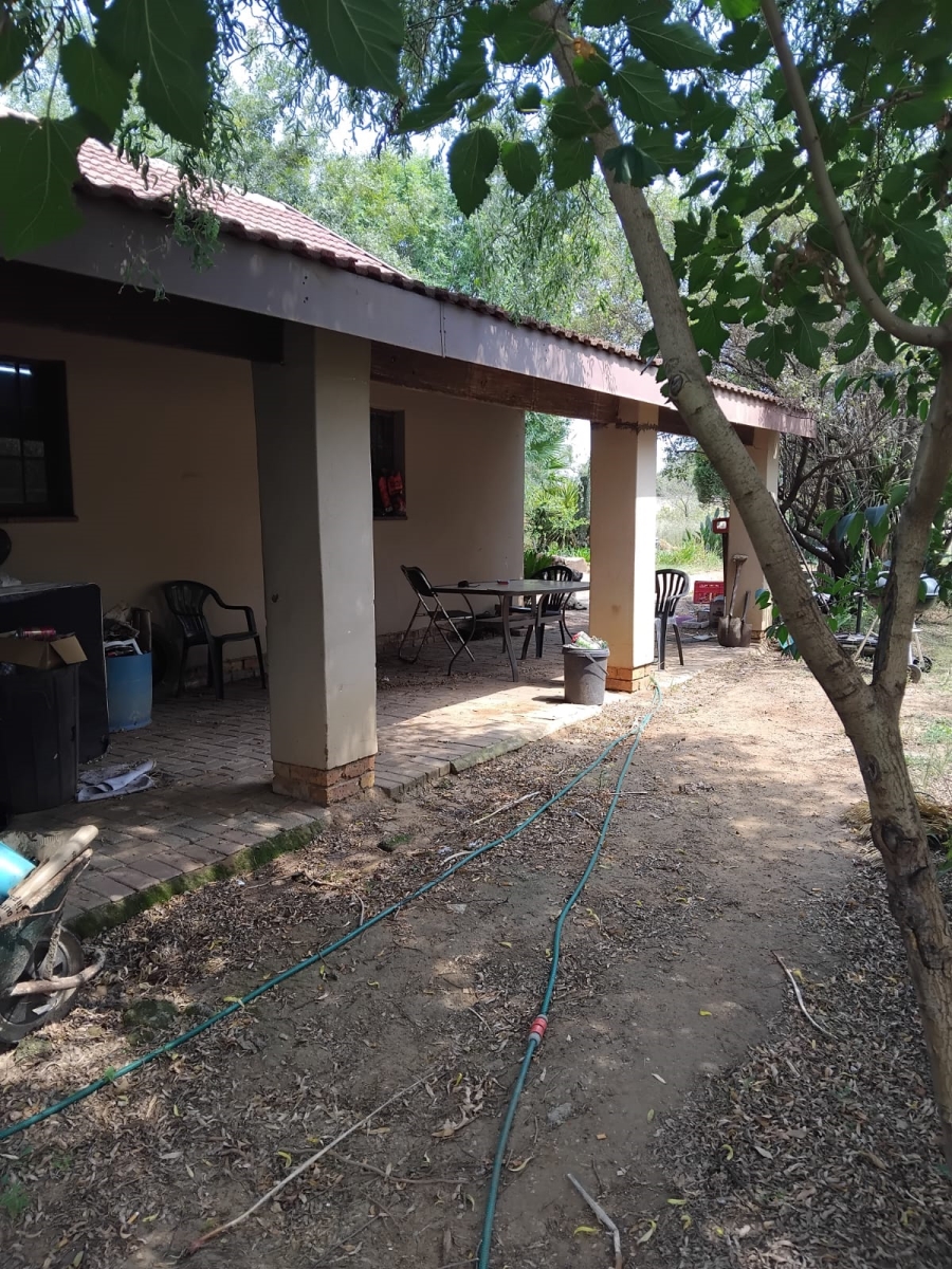 2 Bedroom Property for Sale in Theoville Gauteng