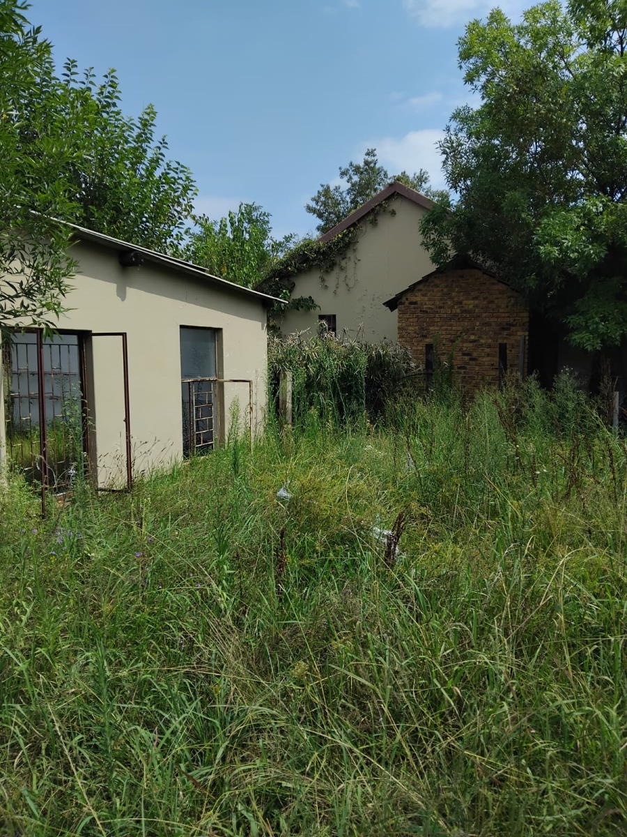 2 Bedroom Property for Sale in Theoville Gauteng