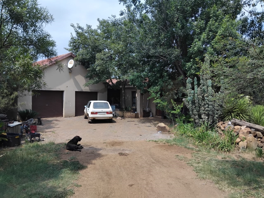 2 Bedroom Property for Sale in Theoville Gauteng