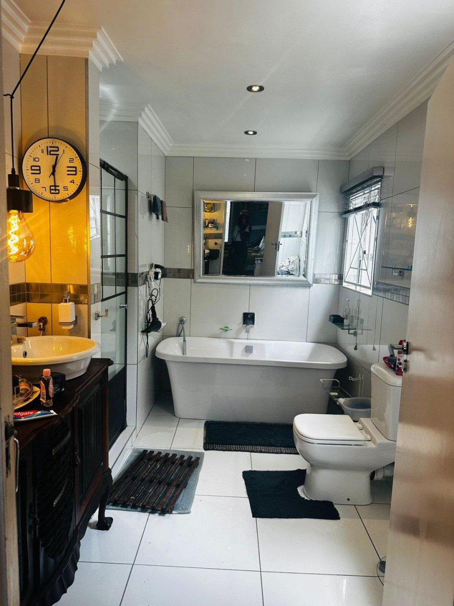4 Bedroom Property for Sale in Norwood Gauteng