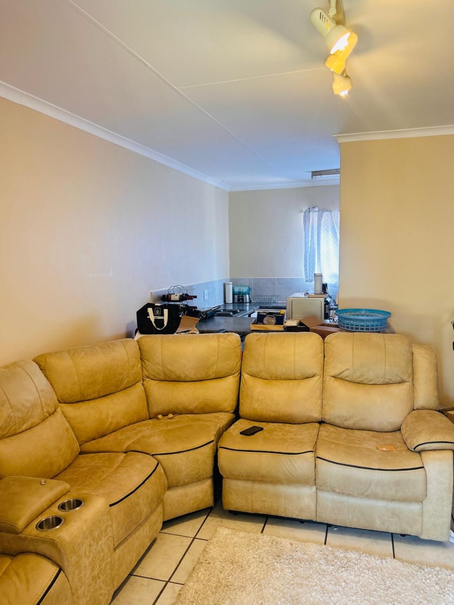 2 Bedroom Property for Sale in Pierre Van Ryneveld Gauteng