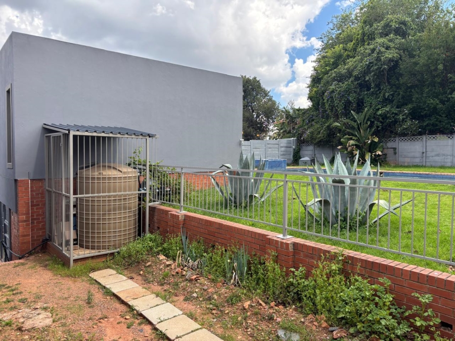 4 Bedroom Property for Sale in Cyrildene Gauteng