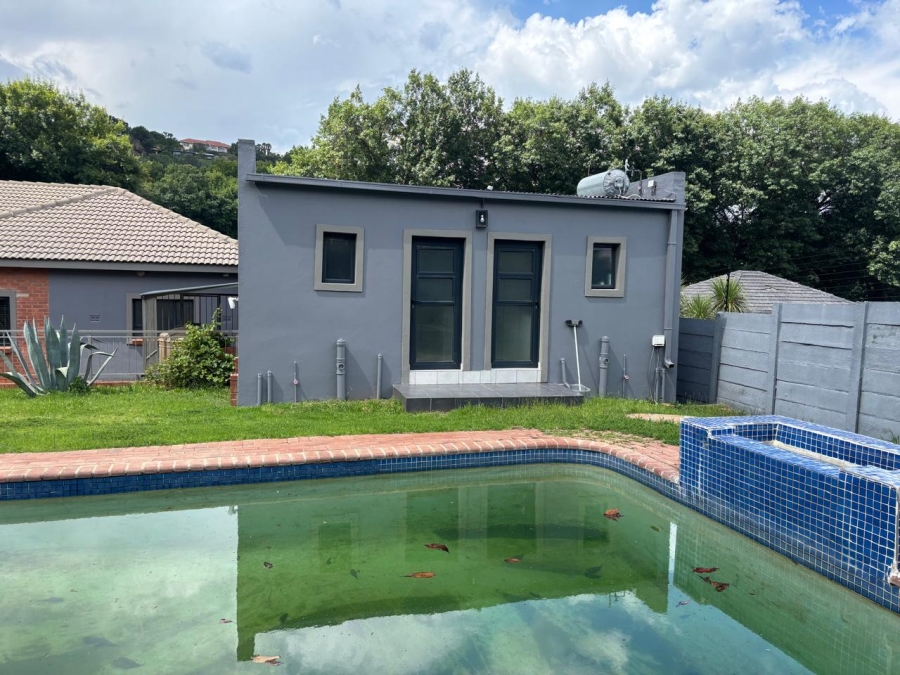 4 Bedroom Property for Sale in Cyrildene Gauteng