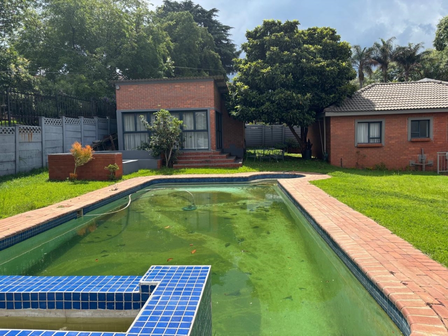 4 Bedroom Property for Sale in Cyrildene Gauteng