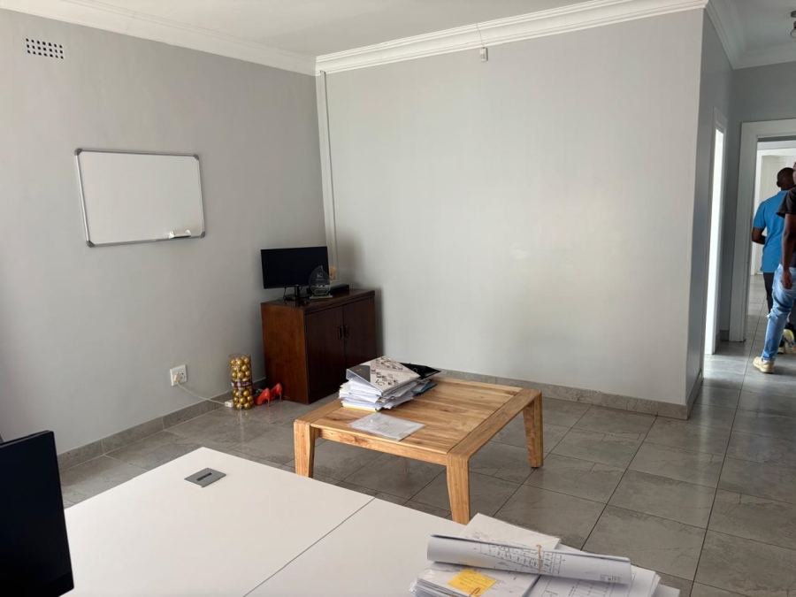 4 Bedroom Property for Sale in Cyrildene Gauteng