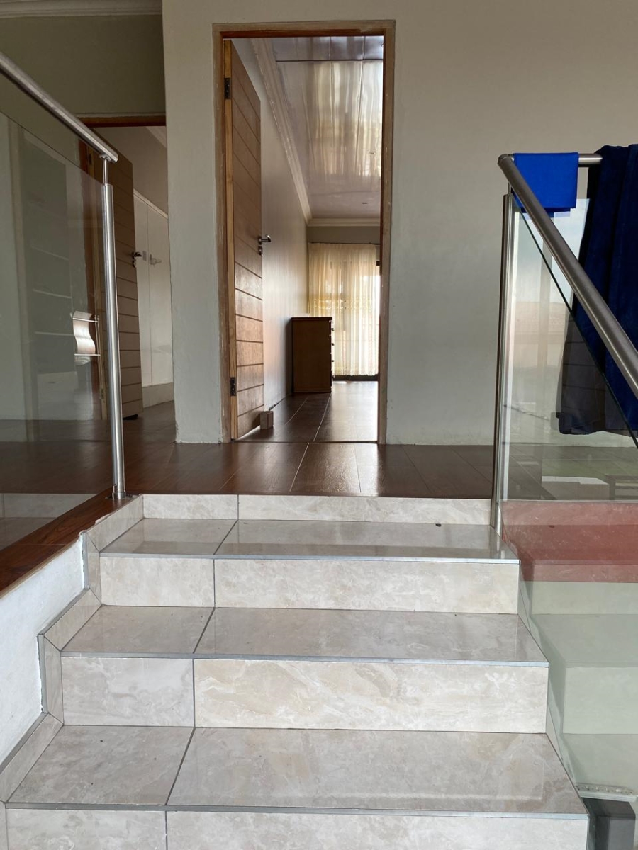 5 Bedroom Property for Sale in Vanderbijlpark SE 8 Gauteng