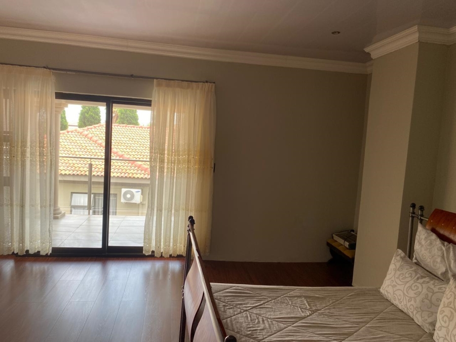 5 Bedroom Property for Sale in Vanderbijlpark SE 8 Gauteng