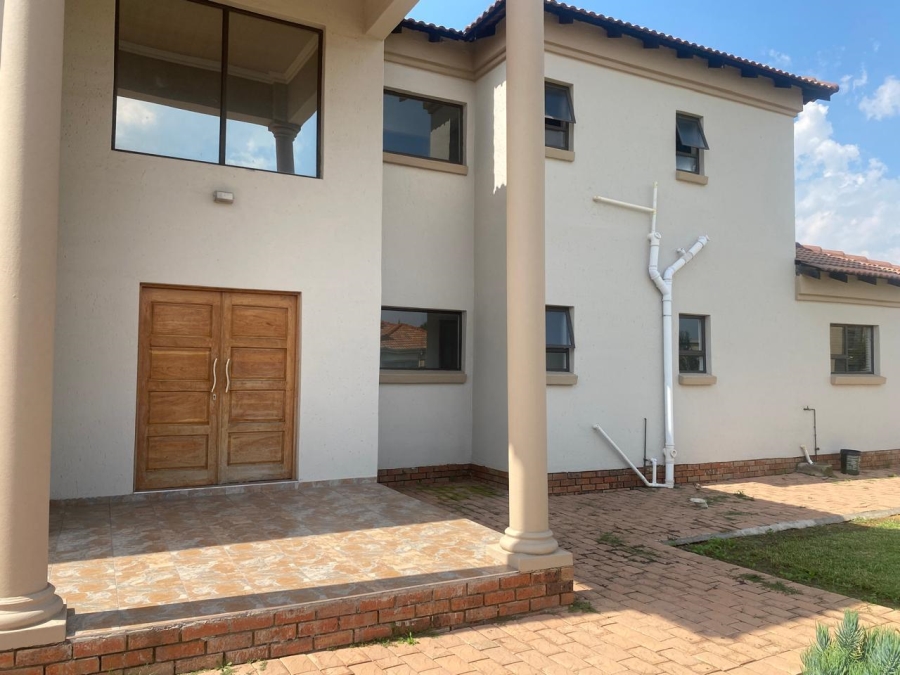 5 Bedroom Property for Sale in Vanderbijlpark SE 8 Gauteng