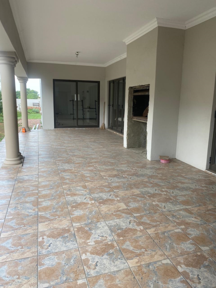 5 Bedroom Property for Sale in Vanderbijlpark SE 8 Gauteng