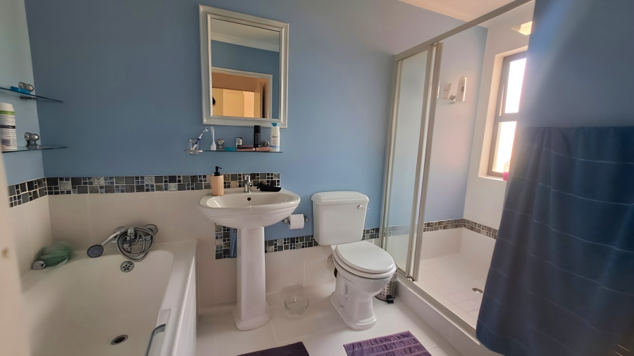 3 Bedroom Property for Sale in Barbeque Downs Gauteng