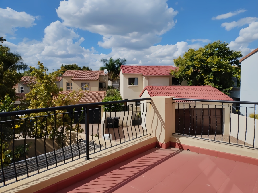 3 Bedroom Property for Sale in Barbeque Downs Gauteng