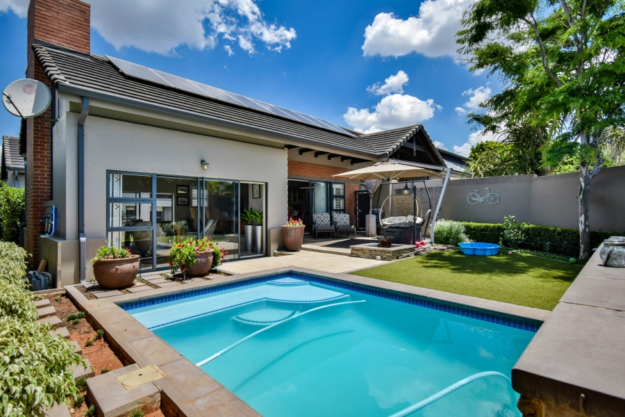 4 Bedroom Property for Sale in Midstream Ridge Gauteng