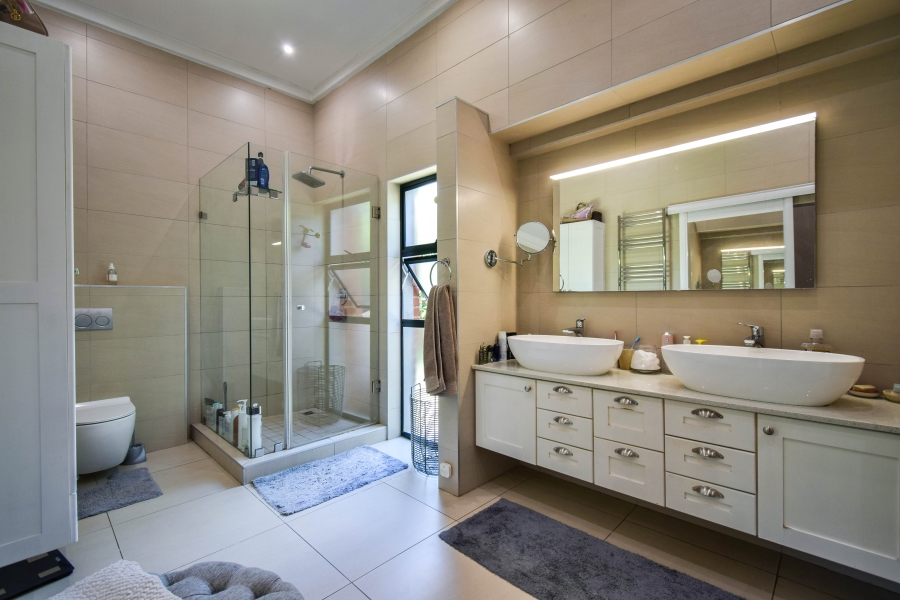 4 Bedroom Property for Sale in Midstream Ridge Gauteng