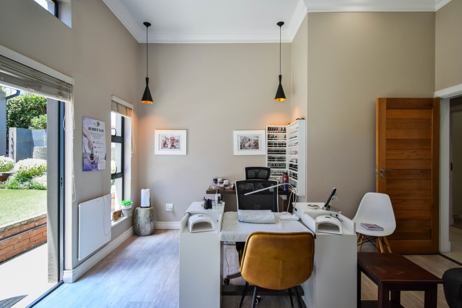 4 Bedroom Property for Sale in Midstream Ridge Gauteng