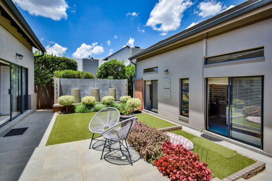 4 Bedroom Property for Sale in Midstream Ridge Gauteng