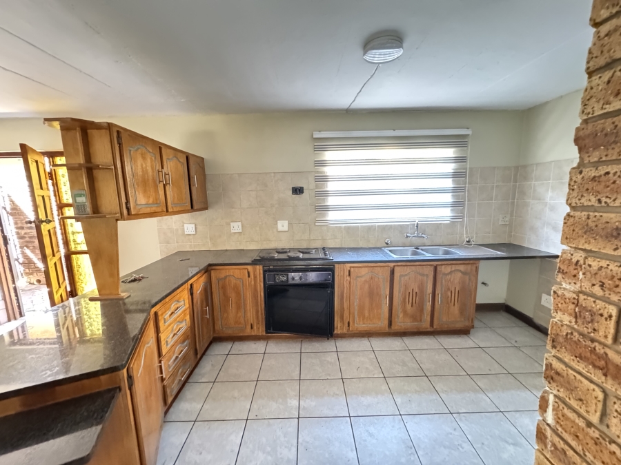 3 Bedroom Property for Sale in Garsfontein Gauteng