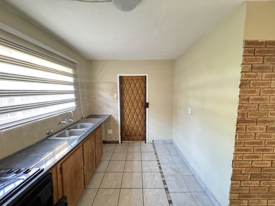 3 Bedroom Property for Sale in Garsfontein Gauteng