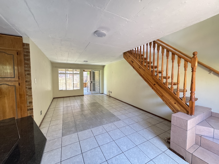 3 Bedroom Property for Sale in Garsfontein Gauteng