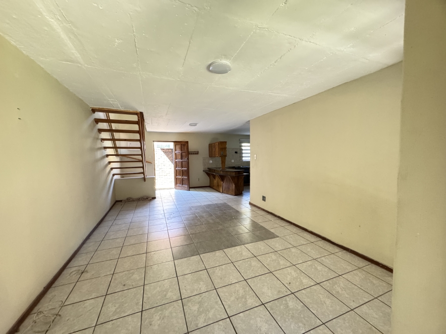 3 Bedroom Property for Sale in Garsfontein Gauteng