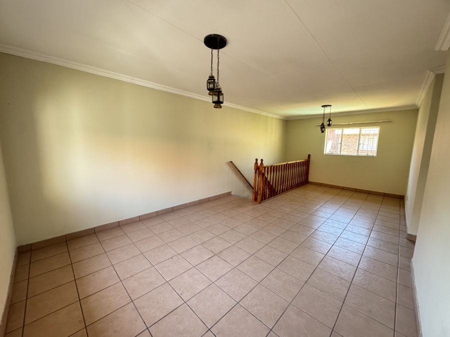 3 Bedroom Property for Sale in Garsfontein Gauteng